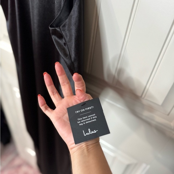 NEW w TAGS 🏷️ LULUS Elegant Black Satin Floor-Length Dress 🖤 (Size XL) - Picture 16 of 16